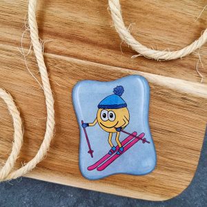 MiniPom magneetti, Sukset jalkaan