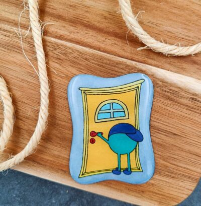 MiniPom magneetti, Ulos/kotiin