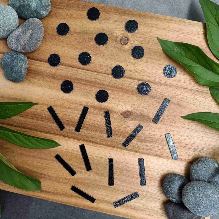 Viivat ja pallot, teksturoitu musta 174925-822