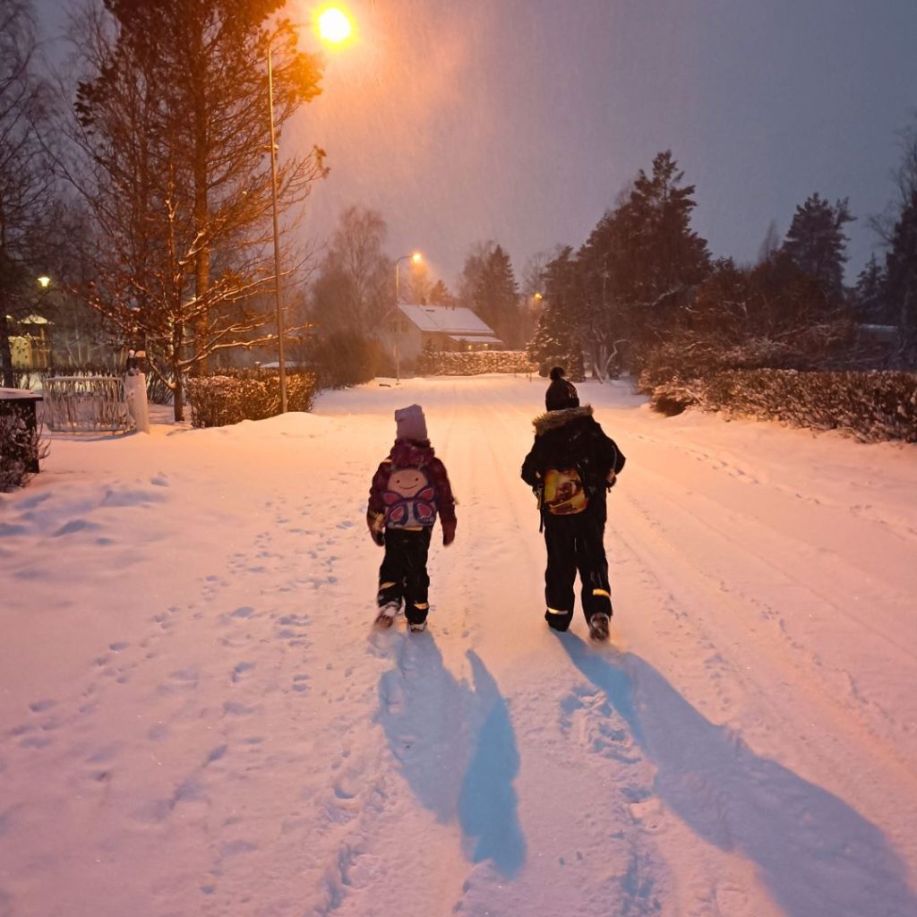 Kohti uutta paivakotia ja koulua