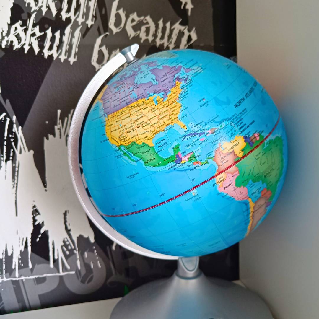 Teini ja paikkakunnanvaihto karttapallo