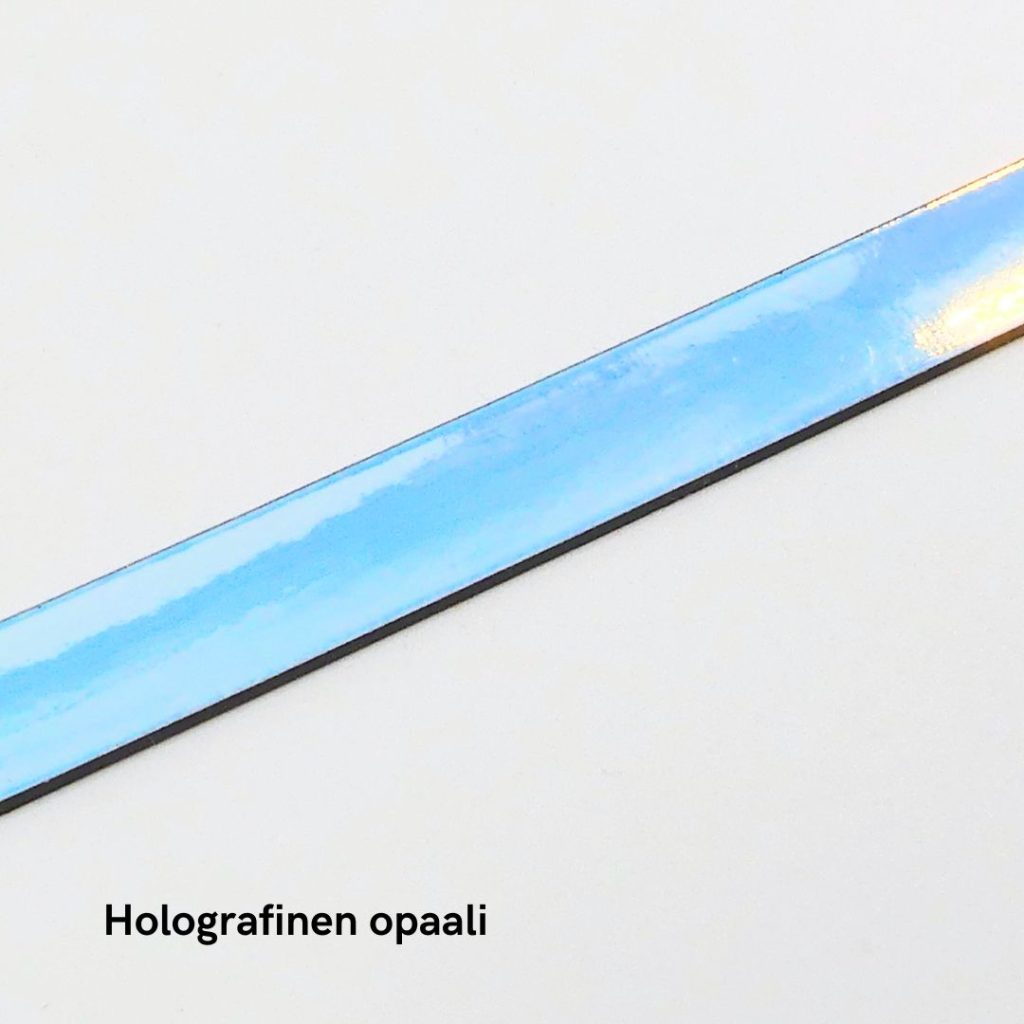 1 Vari ja materiaali malli Holografinen opaali